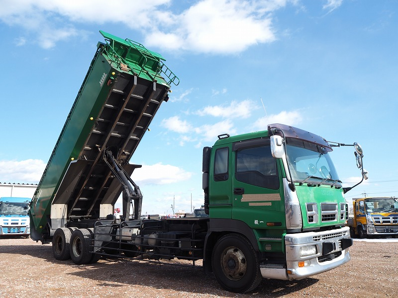 いすゞギガ21.5立米25t水密式深ダンプ|中古トラックの販売・買取・査定のアイナビ