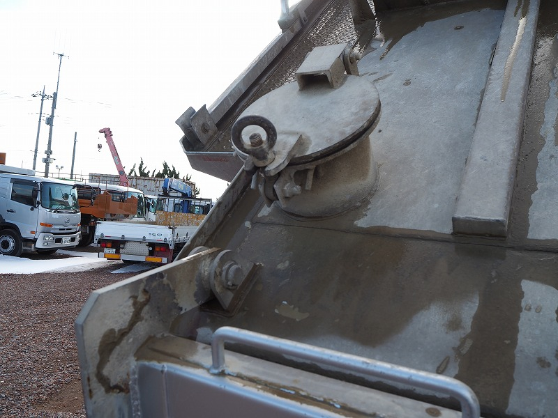 日野プロフィア汚泥運搬車汚泥ダンプタンク車|中古トラックの販売・買取・査定のアイナビ