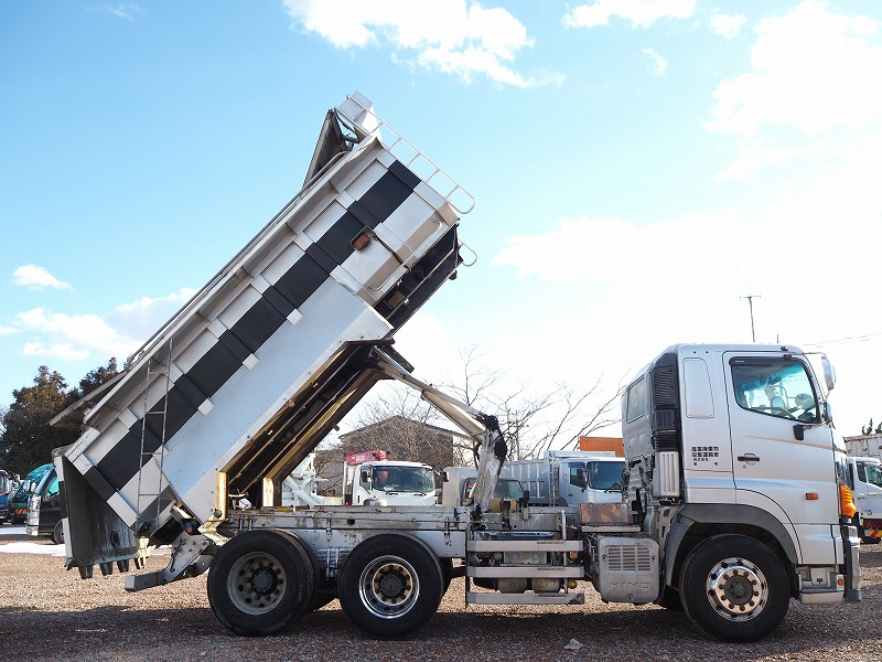 日野プロフィア汚泥運搬車汚泥ダンプタンク車|中古トラックの販売・買取・査定のアイナビ