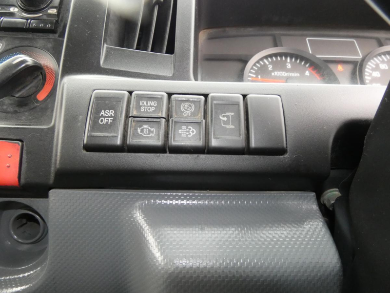 タイタン6速 マニュアル ダンプ|中古トラックの販売・買取・査定のアイナビ