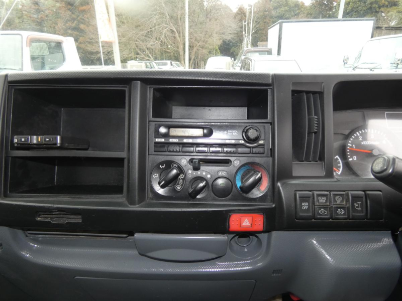 タイタン6速 マニュアル ダンプ|中古トラックの販売・買取・査定のアイナビ