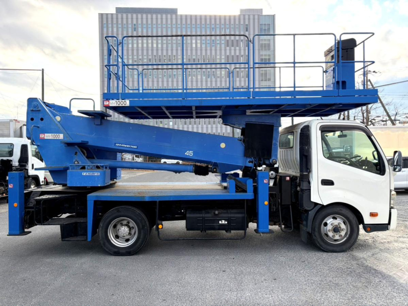 平成23年日野デュトロ高所作業車自動格納付SKG-XZU710M|中古トラックの販売・買取・査定のアイナビ