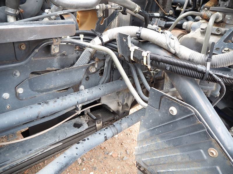 UDトラックスクオンアルミブロック平ボディ積載14.1t|中古トラックの販売・買取・査定のアイナビ