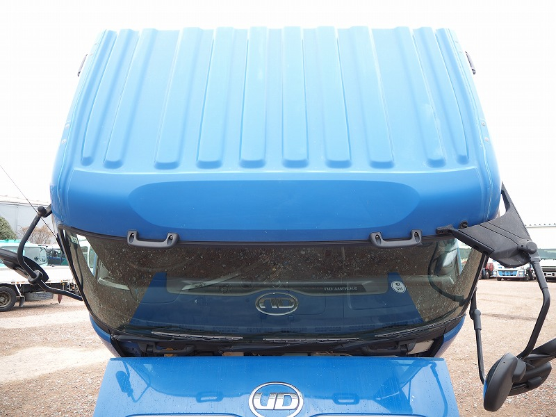 UDトラックスクオンアルミブロック平ボディ積載14.1t|中古トラックの販売・買取・査定のアイナビ