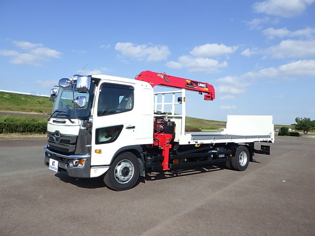 日野令和7年式☆クレーン付きキャリアカー☆ウィンチ歩み板付き|中古トラックの販売・買取・査定のアイナビ