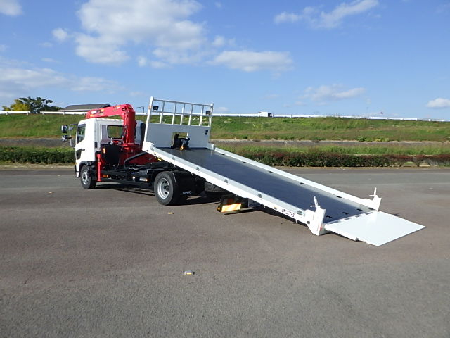 日野令和7年式☆クレーン付きキャリアカー☆ウィンチ歩み板付き|中古トラックの販売・買取・査定のアイナビ