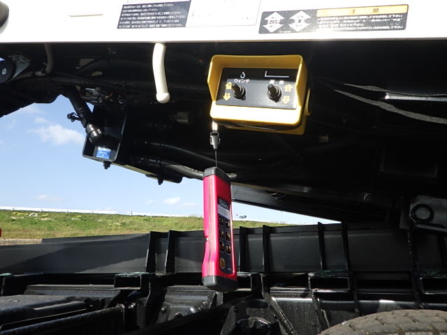 日野令和7年式☆クレーン付きキャリアカー☆ウィンチ歩み板付き|中古トラックの販売・買取・査定のアイナビ