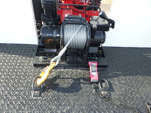 日野令和7年式☆クレーン付きキャリアカー☆ウィンチ歩み板付き|中古トラックの販売・買取・査定のアイナビ