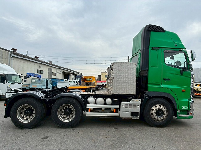 検切れナンバー付きワンオーナーハイルーフ6×43軸2デフ|中古トラックの販売・買取・査定のアイナビ