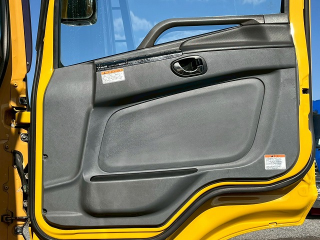 14.5トン積載★3軸1デフ★後輪エアサス★7速MT車★380馬力|中古トラックの販売・買取・査定のアイナビ