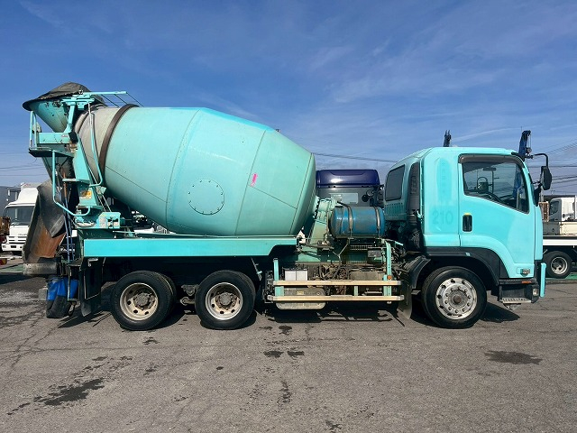 増トン★11.5トン積載★車検付★3軸2デフ★KYB製・9.8立米|中古トラックの販売・買取・査定のアイナビ