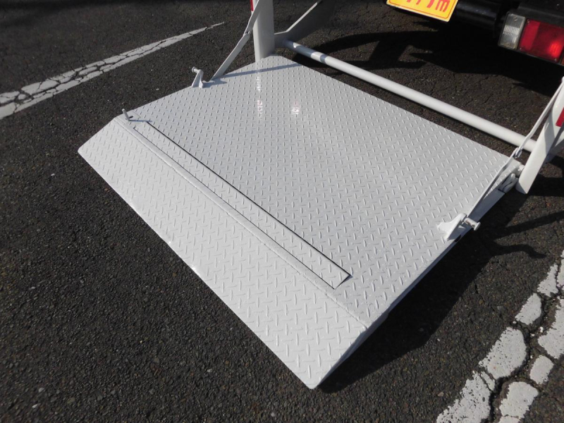 30年エルフ1.8T Wキャブ AT アーム式PG 5T未満OK!|中古トラックの販売・買取・査定のアイナビ