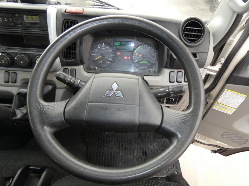 H302t平ボディ 5速マニュアル ETC260113|中古トラックの販売・買取・査定のアイナビ