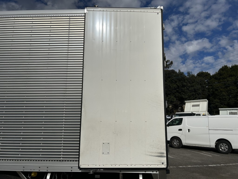 ワイドベッド付エアサスハイルーフ融雪仕様門口ステン|中古トラックの販売・買取・査定のアイナビ