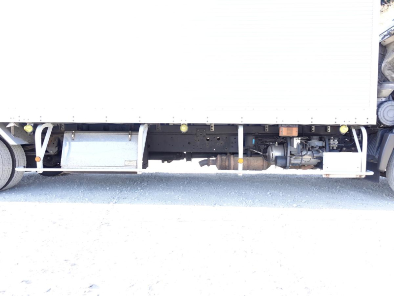 積載3.1tワイドアルミバン|中古トラックの販売・買取・査定のアイナビ