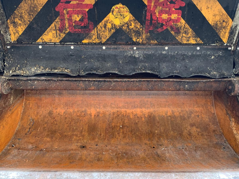 8.6立米⭐️H25コンドルパッカー車 新明和 巻き込み式|中古トラックの販売・買取・査定のアイナビ