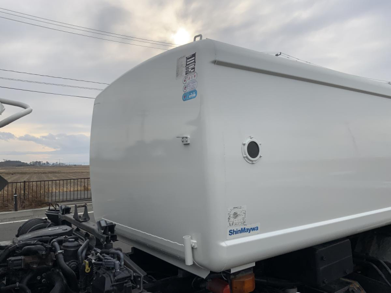 8.6立米⭐️H25コンドルパッカー車 新明和 巻き込み式|中古トラックの販売・買取・査定のアイナビ