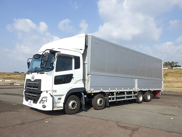 平成31年UDトラックス☆4軸低床アルミウィング☆|中古トラックの販売・買取・査定のアイナビ