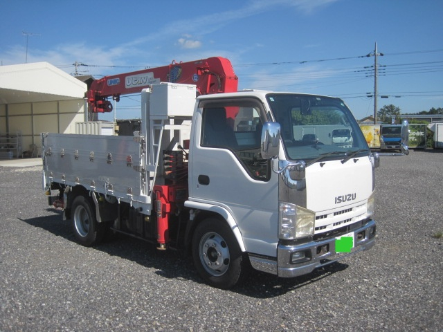 5段ブームリアジャッキ付ラジコン付ショートボディ床縞板|中古トラックの販売・買取・査定のアイナビ