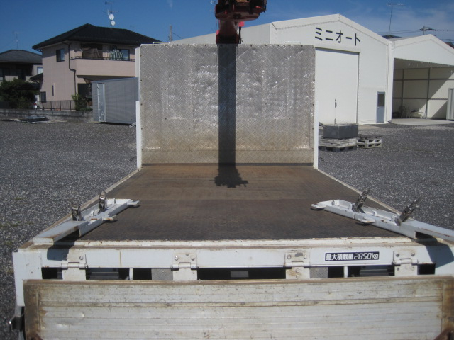 5段ブームリアジャッキ付ラジコン付ショートボディ床縞板|中古トラックの販売・買取・査定のアイナビ