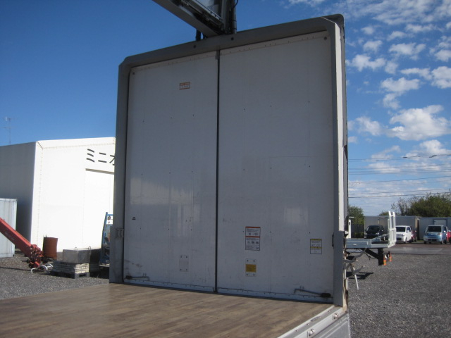 フルワイドエアサス寝台付アルミホィール下回り綺麗|中古トラックの販売・買取・査定のアイナビ