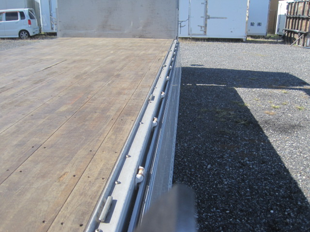 フルワイドエアサス寝台付アルミホィール下回り綺麗|中古トラックの販売・買取・査定のアイナビ