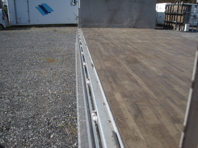 フルワイドエアサス寝台付アルミホィール下回り綺麗|中古トラックの販売・買取・査定のアイナビ