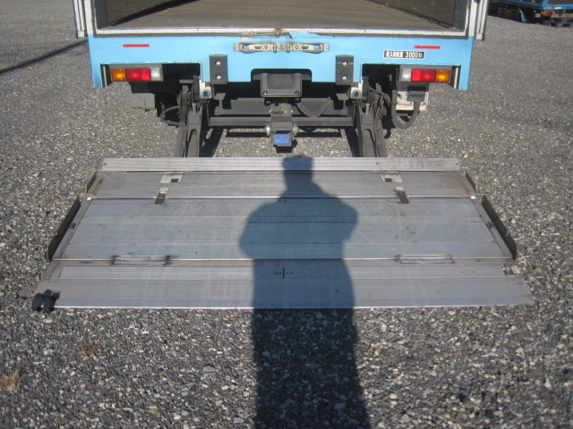 冷凍ウイング格納ゲート付超超ロング|中古トラックの販売・買取・査定のアイナビ