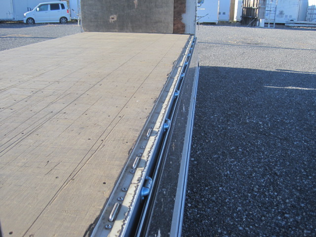 冷凍ウイング格納ゲート付超超ロング|中古トラックの販売・買取・査定のアイナビ