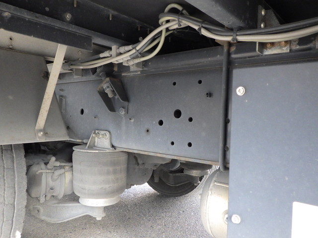 イスズ2PG-CYJ77Cアルミウィング積載13.7tアルミホイール|中古トラックの販売・買取・査定のアイナビ