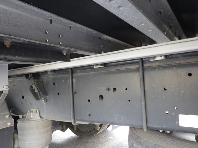 イスズ2PG-CYJ77Cアルミウィング積載13.7tアルミホイール|中古トラックの販売・買取・査定のアイナビ