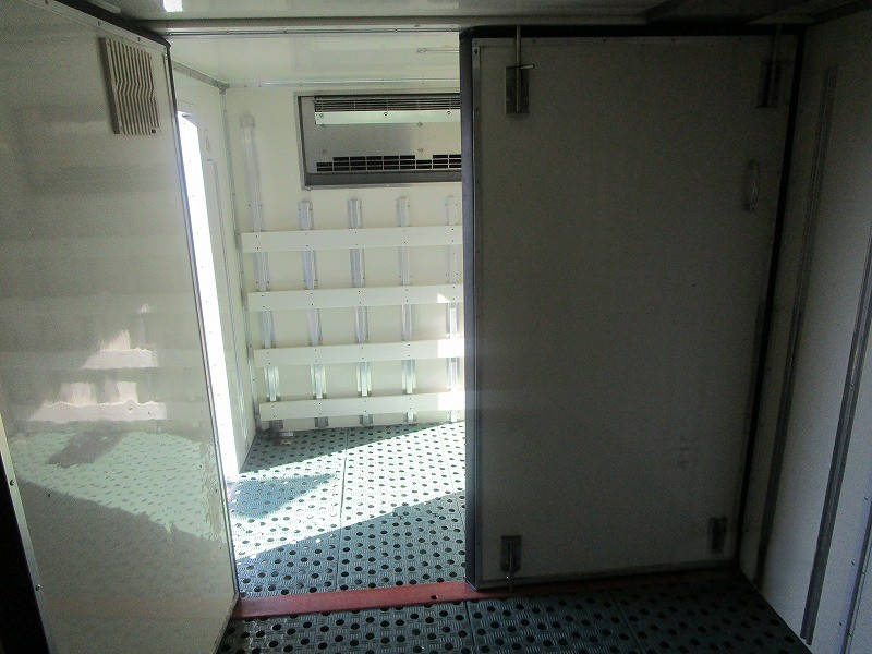 冷蔵冷凍車 東プレXV22LCS-P ー30度設定 スタンバイ付|中古トラックの販売・買取・査定のアイナビ