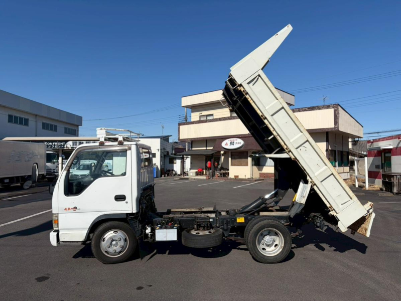 PTOダンプ3トン積載4ナンバー新明和製|中古トラックの販売・買取・査定のアイナビ