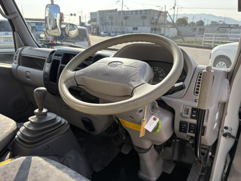 H18ダイナ 脱着装置付きコンテナ車 箱付き|中古トラックの販売・買取・査定のアイナビ