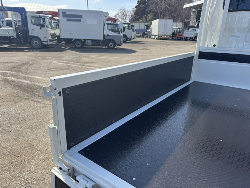 Wキャブ 未使用車 ガソリン車 車検付|中古トラックの販売・買取・査定のアイナビ