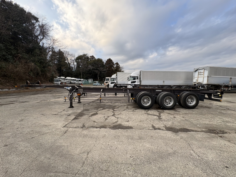 R3年式、3軸40ftコンテナセミトレーラ、車検付|中古トラックの販売・買取・査定のアイナビ