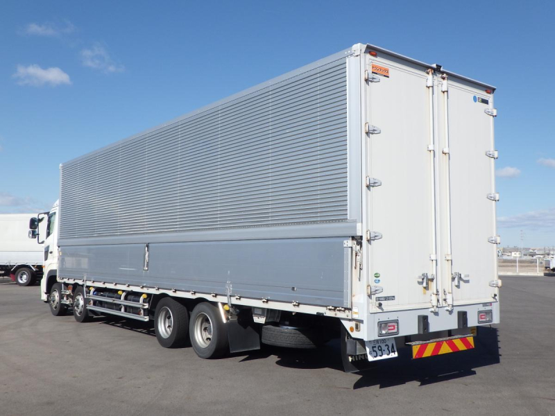 4軸低床 10mボデー ショートキャブ 内高2,730 後輪エアサス|中古トラックの販売・買取・査定のアイナビ