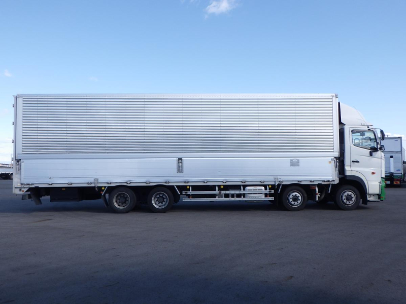 4軸低床 10mボデー ショートキャブ 内高2,730 後輪エアサス|中古トラックの販売・買取・査定のアイナビ