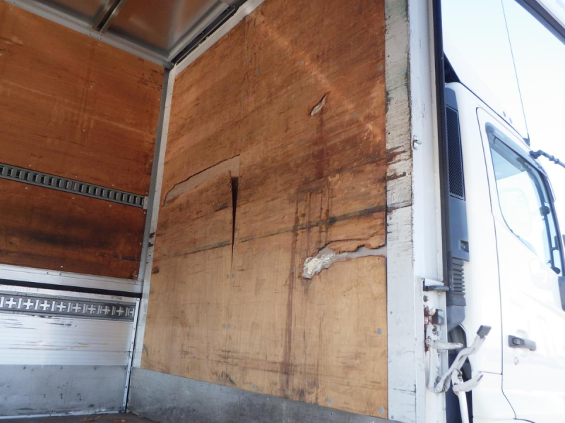 4軸低床 10mボデー ショートキャブ 内高2,730 後輪エアサス|中古トラックの販売・買取・査定のアイナビ