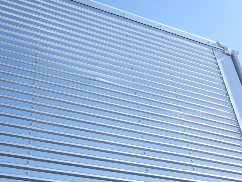 4軸低床 10mボデー ショートキャブ 内高2,730 後輪エアサス|中古トラックの販売・買取・査定のアイナビ