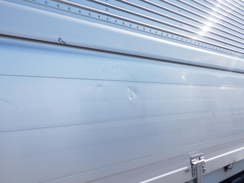 4軸低床 10mボデー ショートキャブ 内高2,730 後輪エアサス|中古トラックの販売・買取・査定のアイナビ