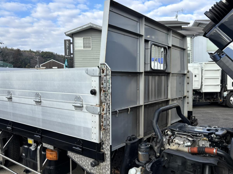 ワイドロング平ボディー 積載4000kg AT車|中古トラックの販売・買取・査定のアイナビ