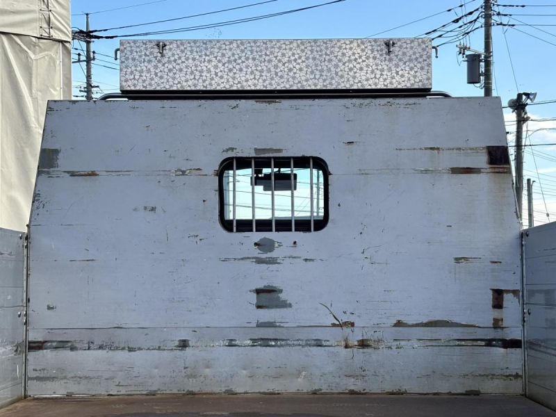 ワイドロング平ボディー 積載4000kg AT車|中古トラックの販売・買取・査定のアイナビ