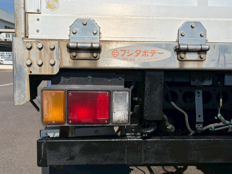 2トン積載フジタボデーアオリ高50cm5MT荷床ステンレス|中古トラックの販売・買取・査定のアイナビ