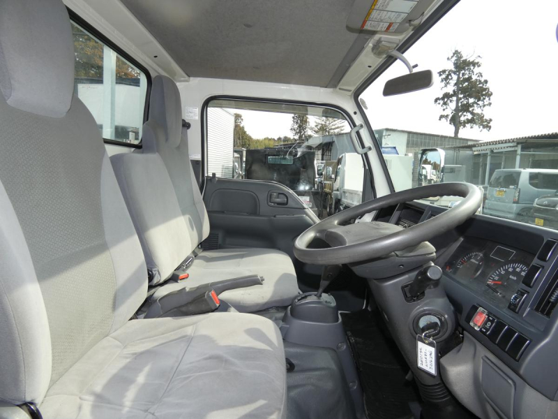 H271.5トン オートマ ホロ車261042|中古トラックの販売・買取・査定のアイナビ