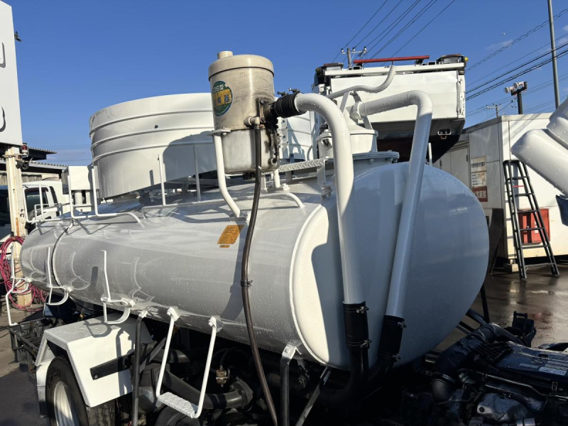 バキューム車 モリタ製3000L|中古トラックの販売・買取・査定のアイナビ