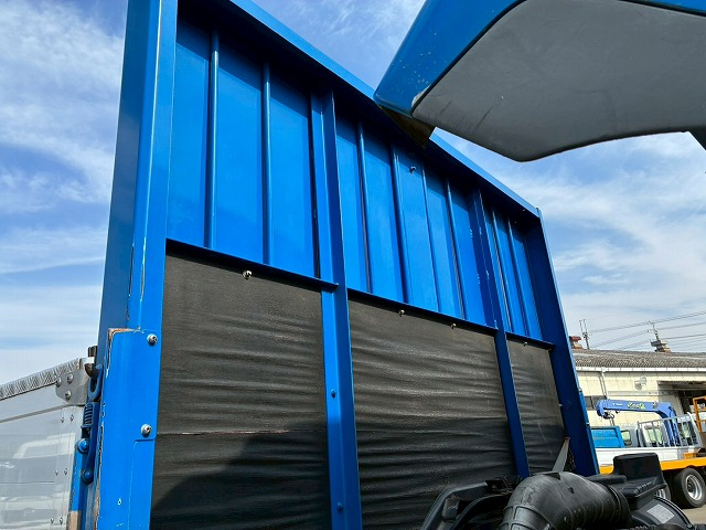 増トンアルミブロックベッドレスリーフサスペンション|中古トラックの販売・買取・査定のアイナビ