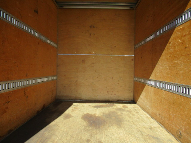 いすゞ エルフ 10尺 アルミバン ボディ内高2120㎜です|中古トラックの販売・買取・査定のアイナビ