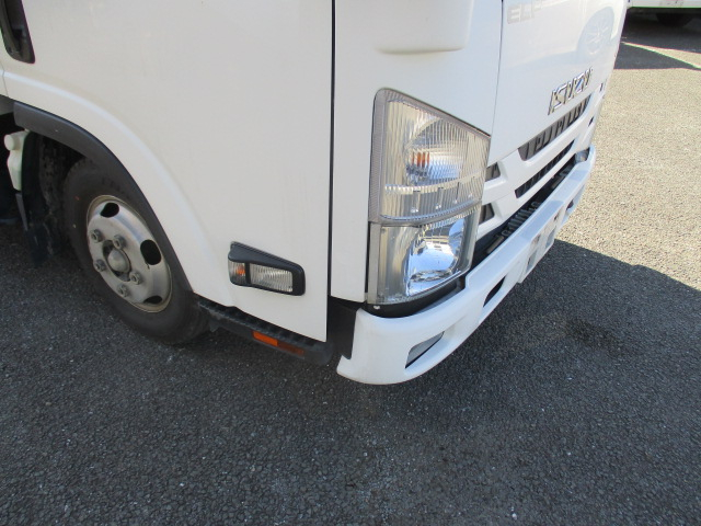 いすゞ エルフ 10尺 アルミバン ボディ内高2120㎜です|中古トラックの販売・買取・査定のアイナビ