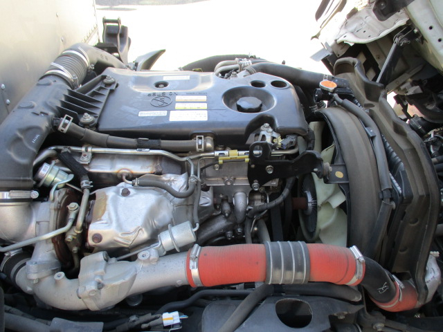 いすゞ エルフ 10尺 アルミバン ボディ内高2120㎜です|中古トラックの販売・買取・査定のアイナビ